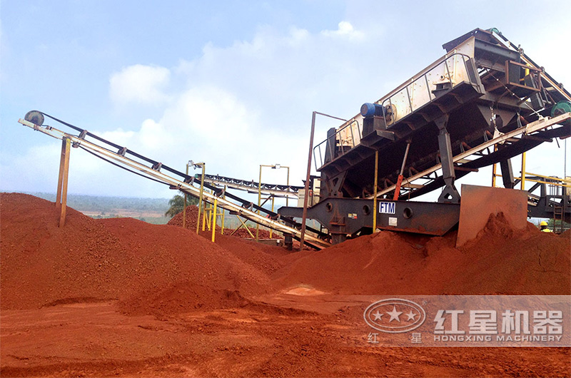 移動式廢舊紅磚粉碎機現場 移動式廢舊紅磚粉碎機現場